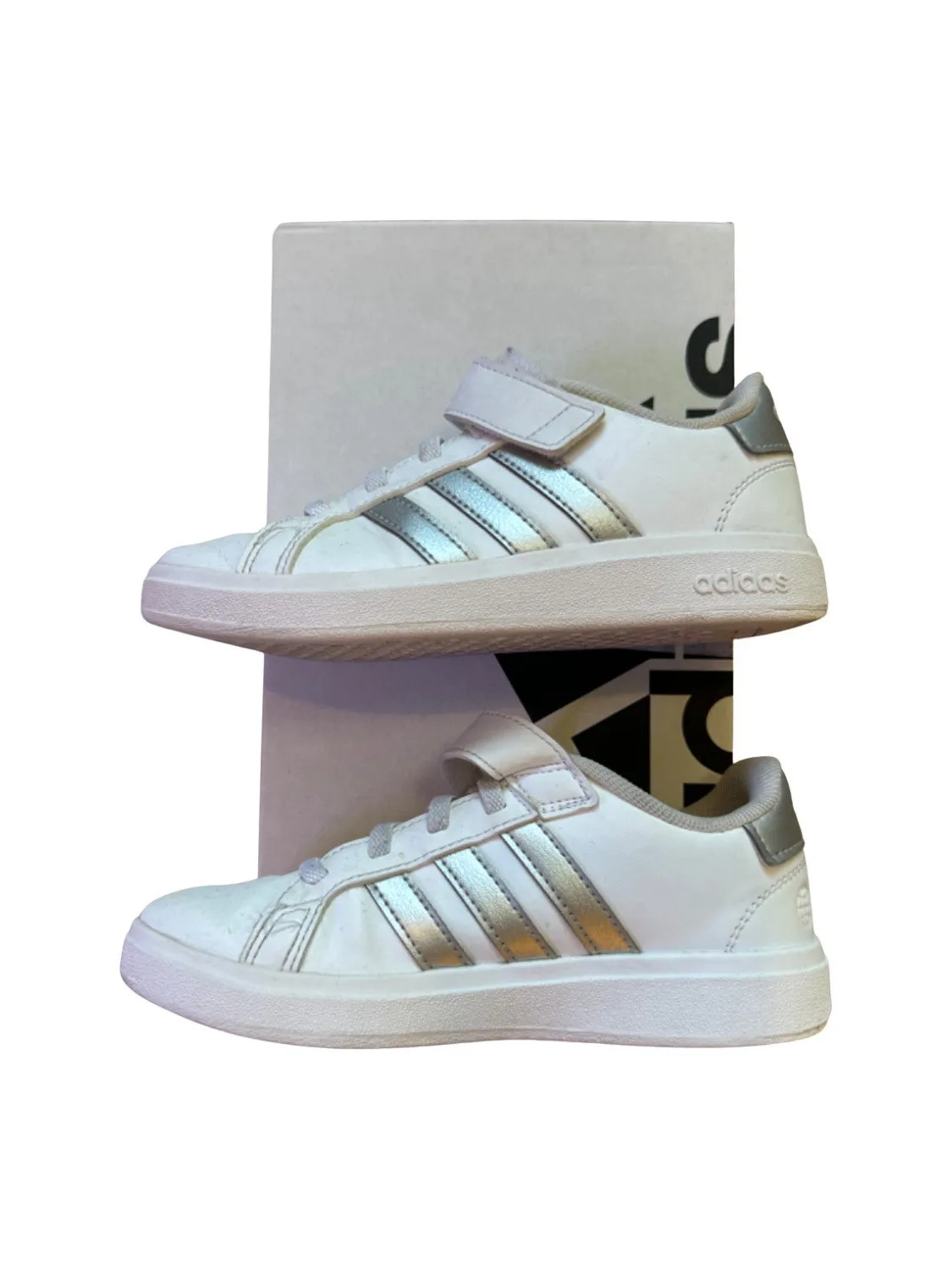 Adidas Sneakers 6T (EU30)