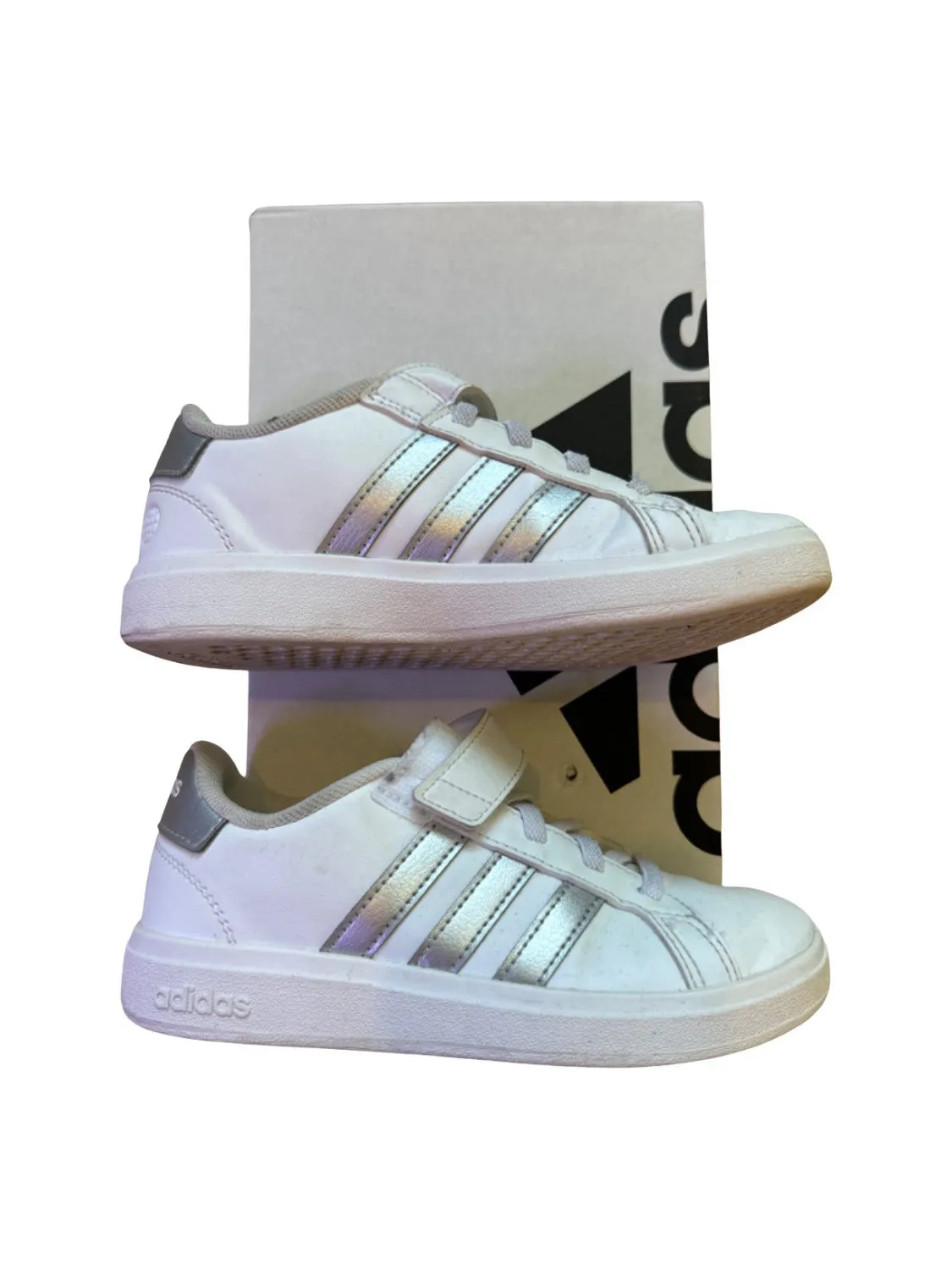 Adidas Sneakers 6T (EU30)