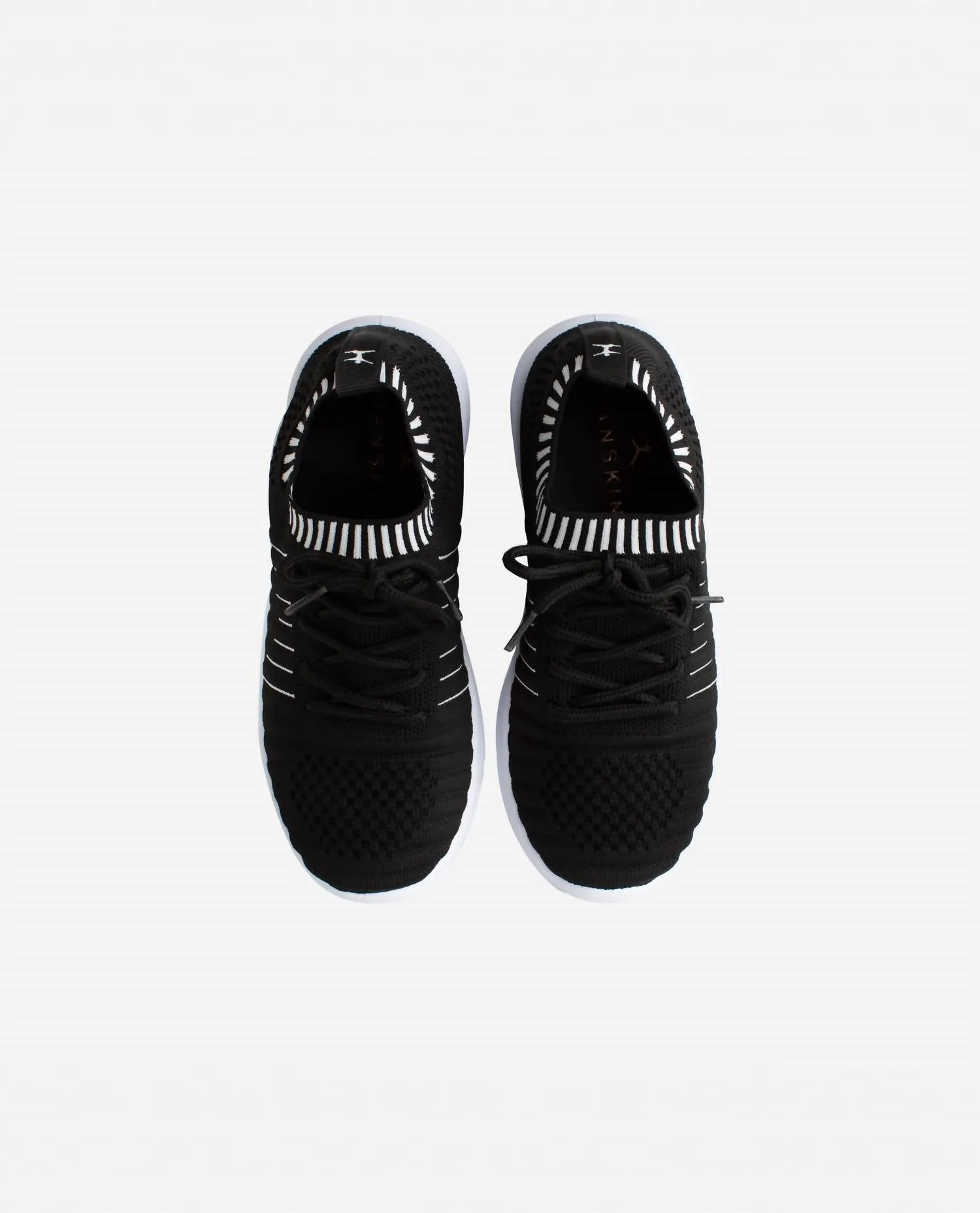 Girls Energy Lace Up Sneaker In Black