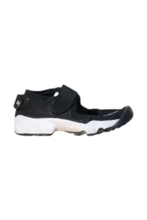 Nike Huarache Type Sandal EU31